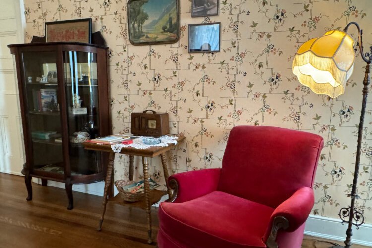Recreation of the Edgemont Inn boarding room at the Harriett Beecher Stowe House.