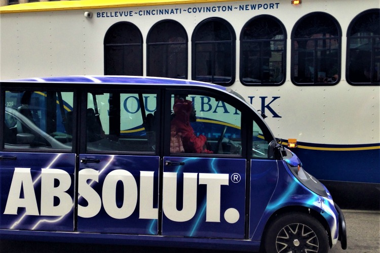 Between the OGGO electric car and the Southbank Shuttle, jumping from Cincinnati to Northern Kentucky is easy and cheap.