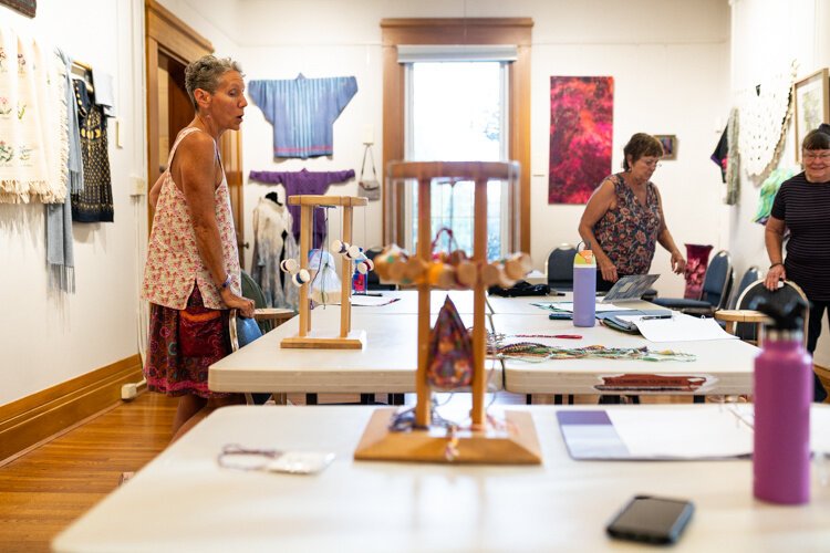 One of the workrooms where members may work together on projects in a shared space.