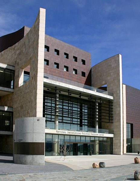 National Underground Railroad Freedom Center, downtown